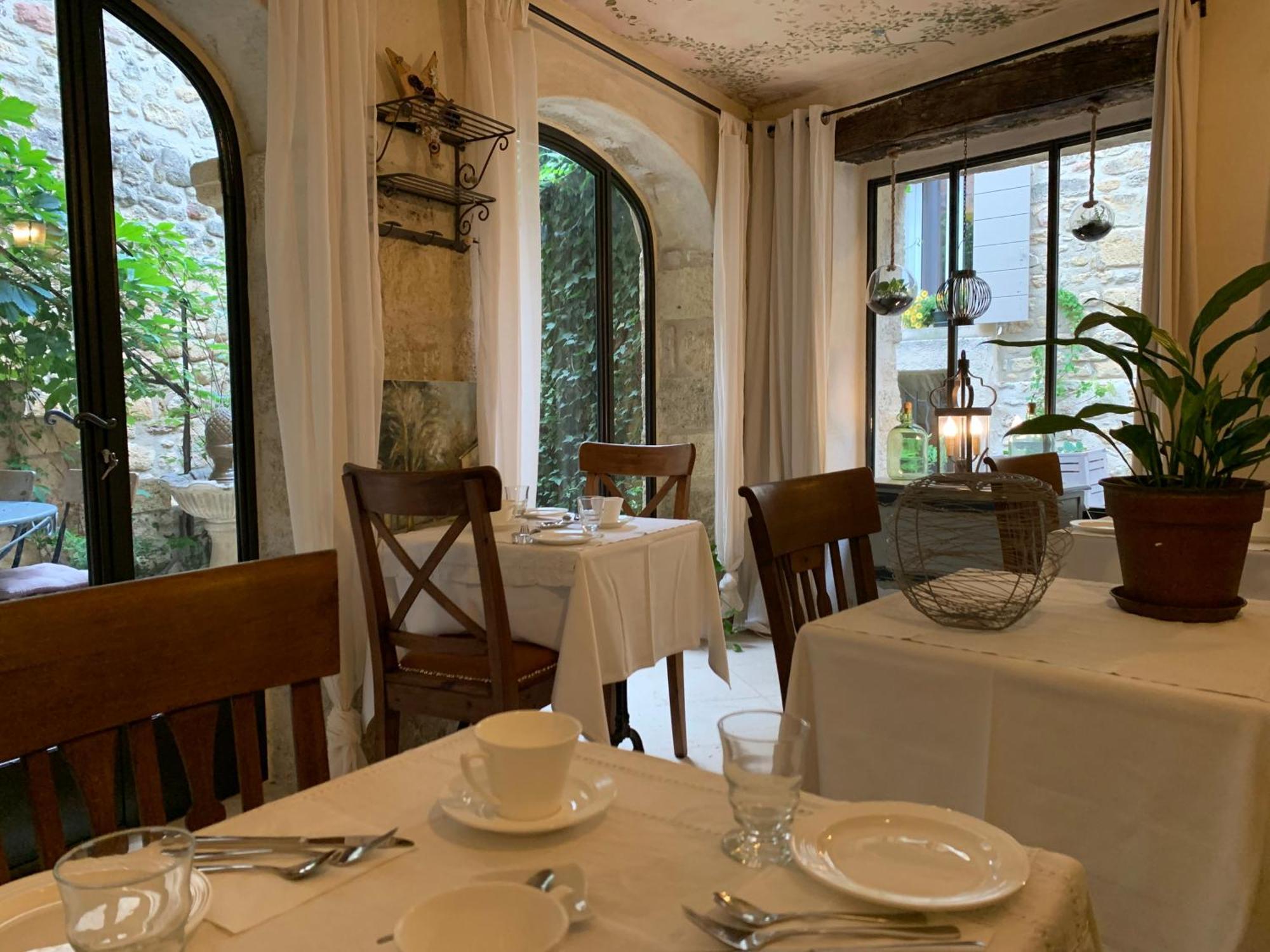Un Patio En Luberon Bed & Breakfast Ansouis Bagian luar foto