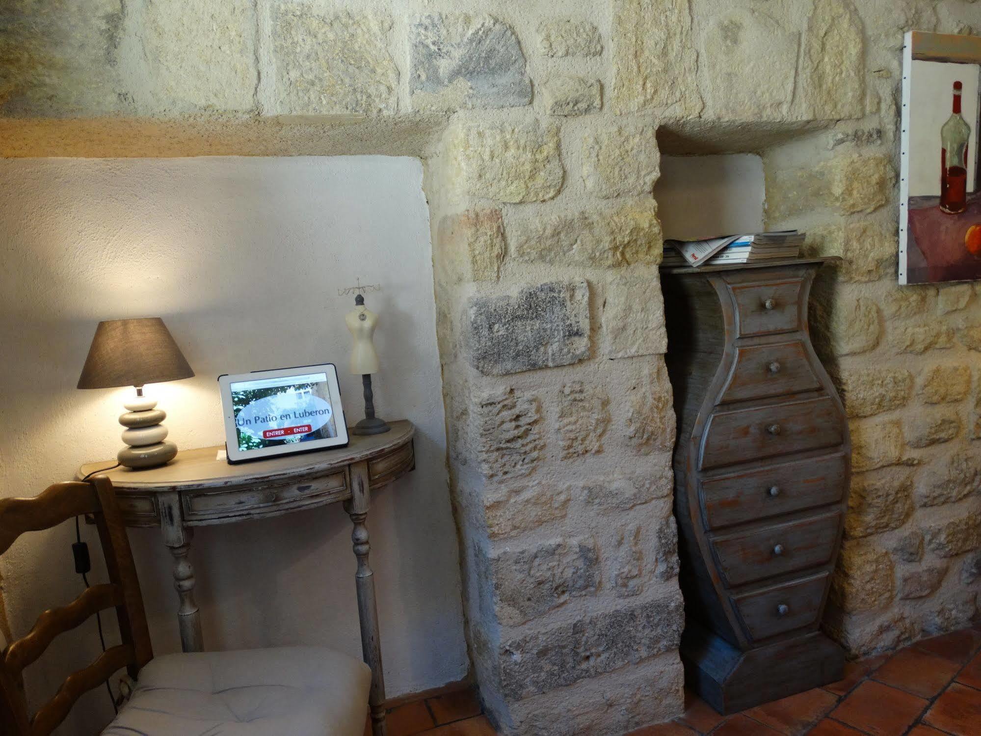 Un Patio En Luberon Bed & Breakfast Ansouis Bagian luar foto